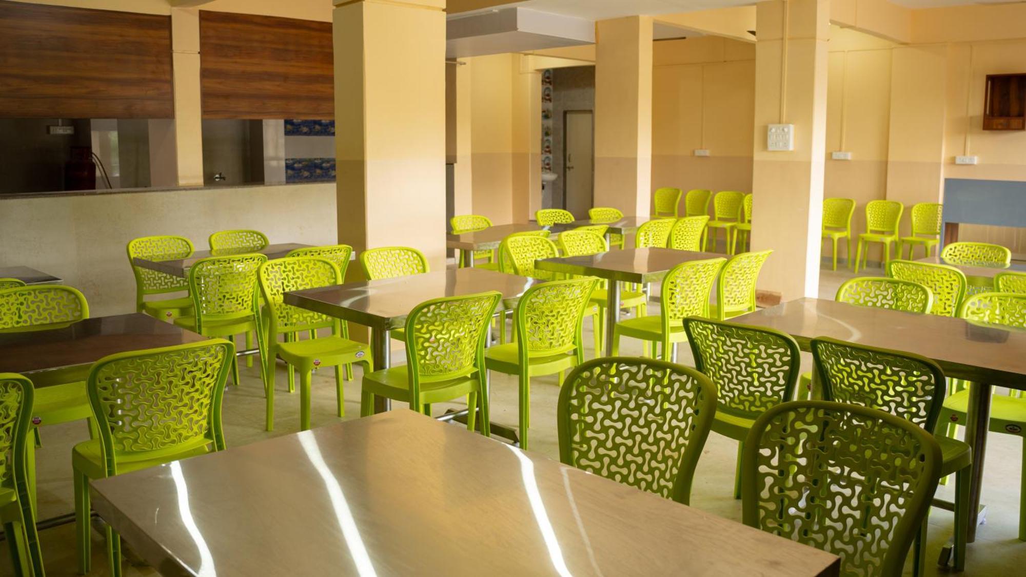 Punekar Bhavan Akalkot Εξωτερικό φωτογραφία